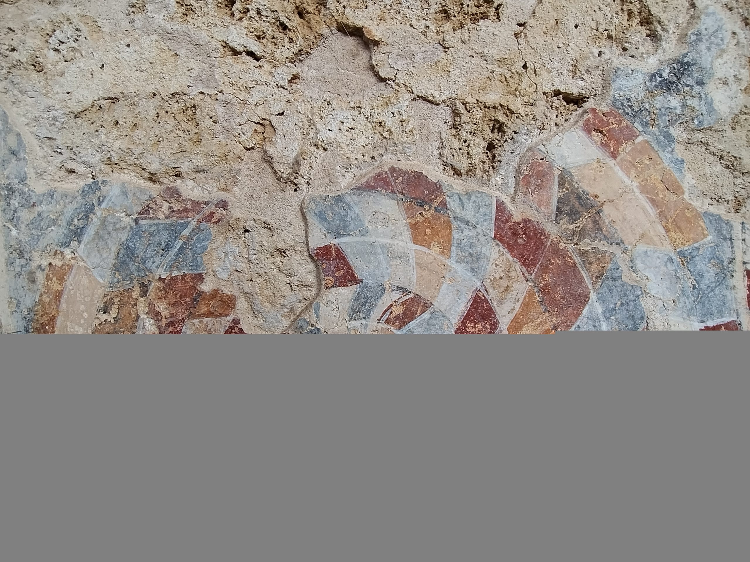 Girandola multicolore nel corridoio anulare della Cripta di Giosue